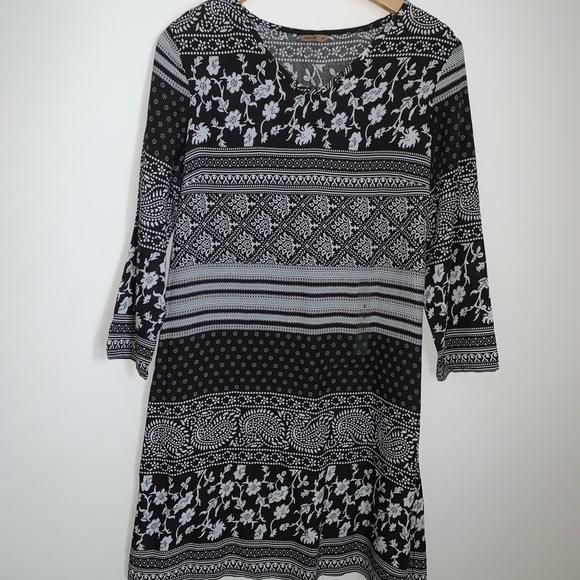 Flowy Dress - Picture 1 of 2